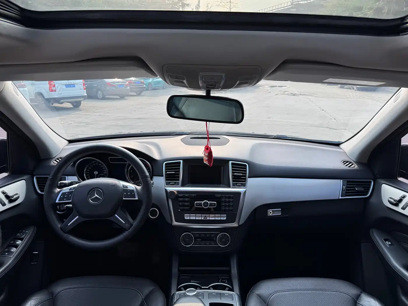 Mercedes-Benz M-Class 2014 ML 320 4MATIC фото 8