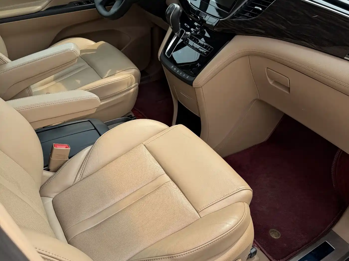 Фото 22 - Buick GL8