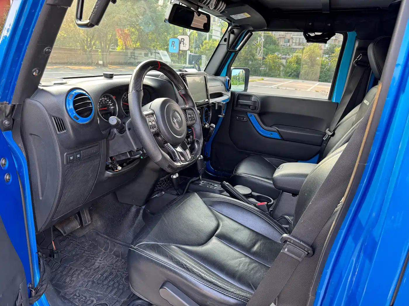 Фото 10 - Jeep Wrangler