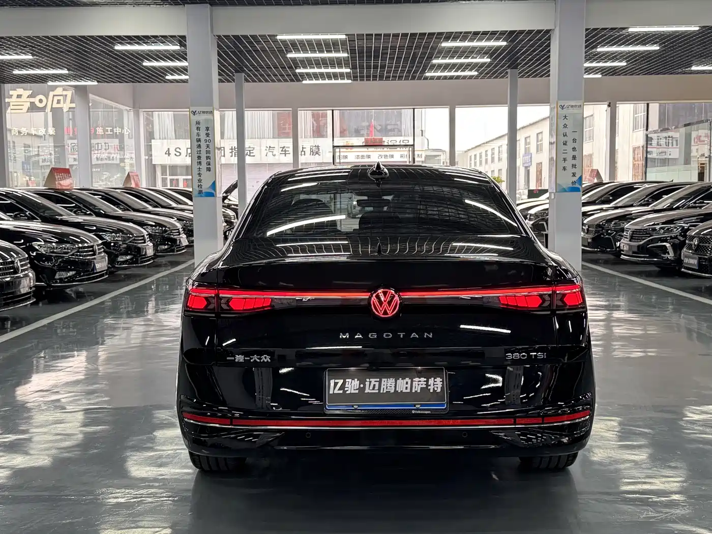 Volkswagen Magotan 2024 380TSI DSG Luxury Edition (Daimai Package) фото 5