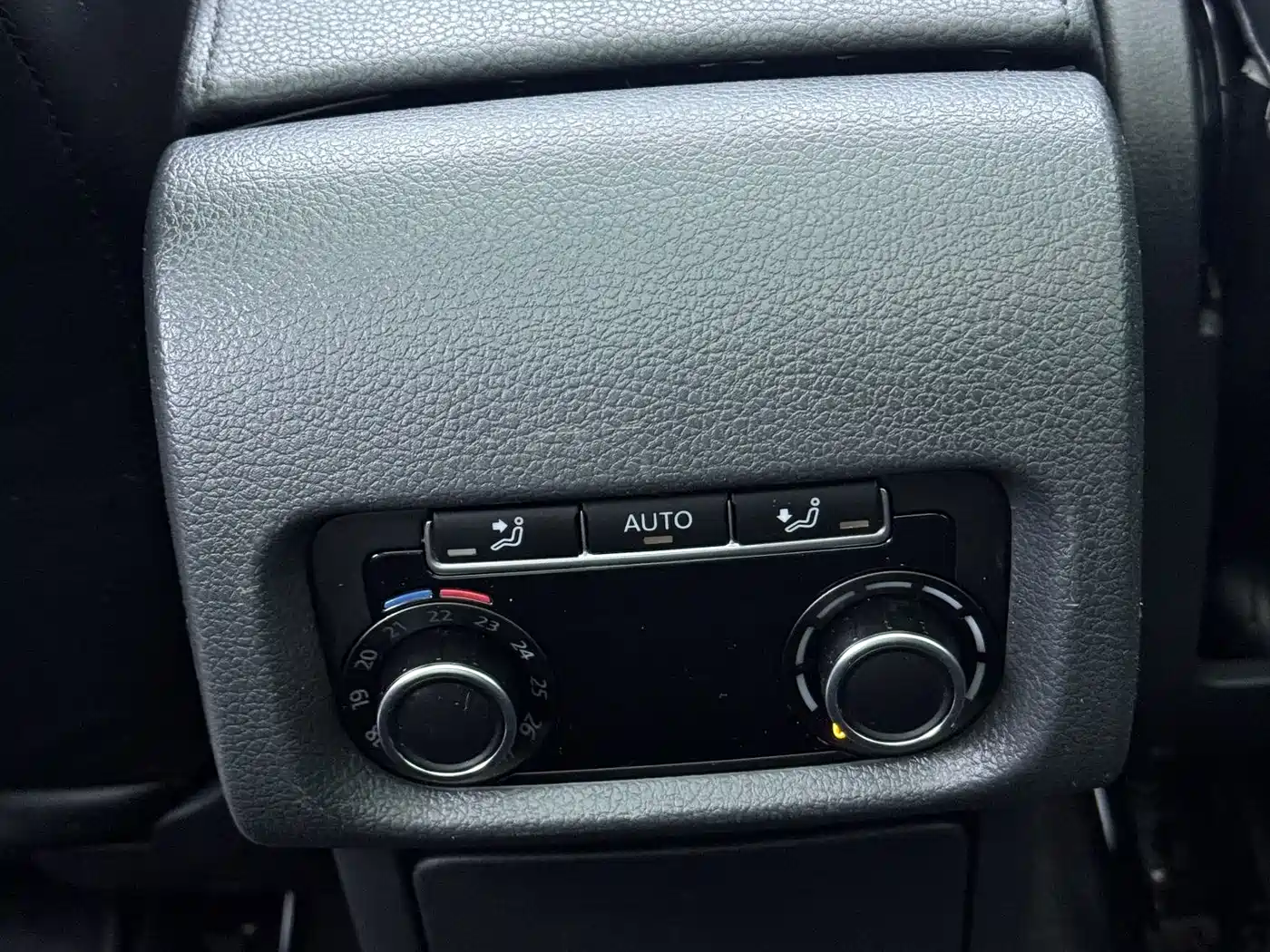 Volkswagen Sharan 2016 380TSI Comfort 7-seater фото 9