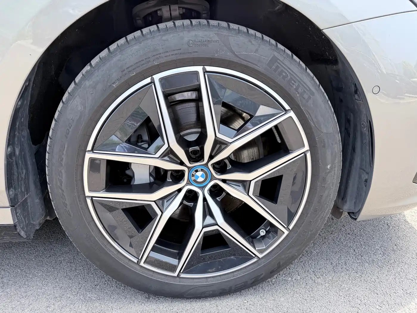 BMW i5 2024 eDrive 35L M Sport Package фото 12