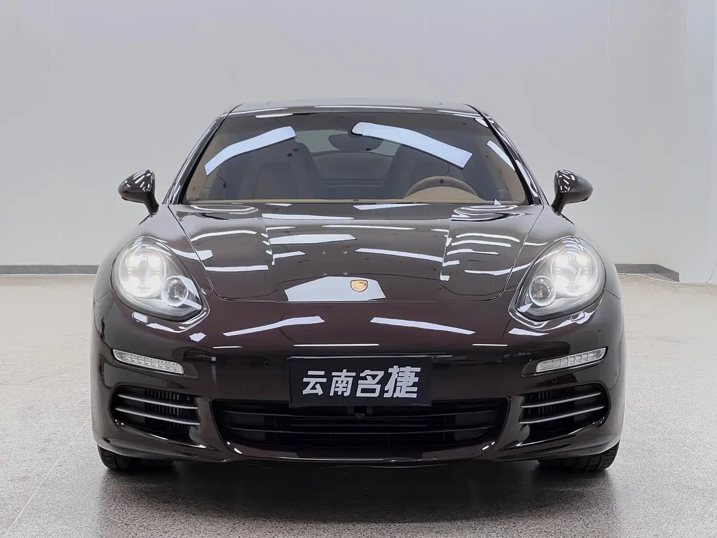 Porsche Panamera 2016 Panamera 4 Edition 3.0T фото 2