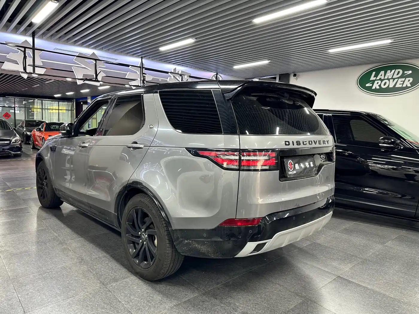 Фото 4 - Land Rover Discovery