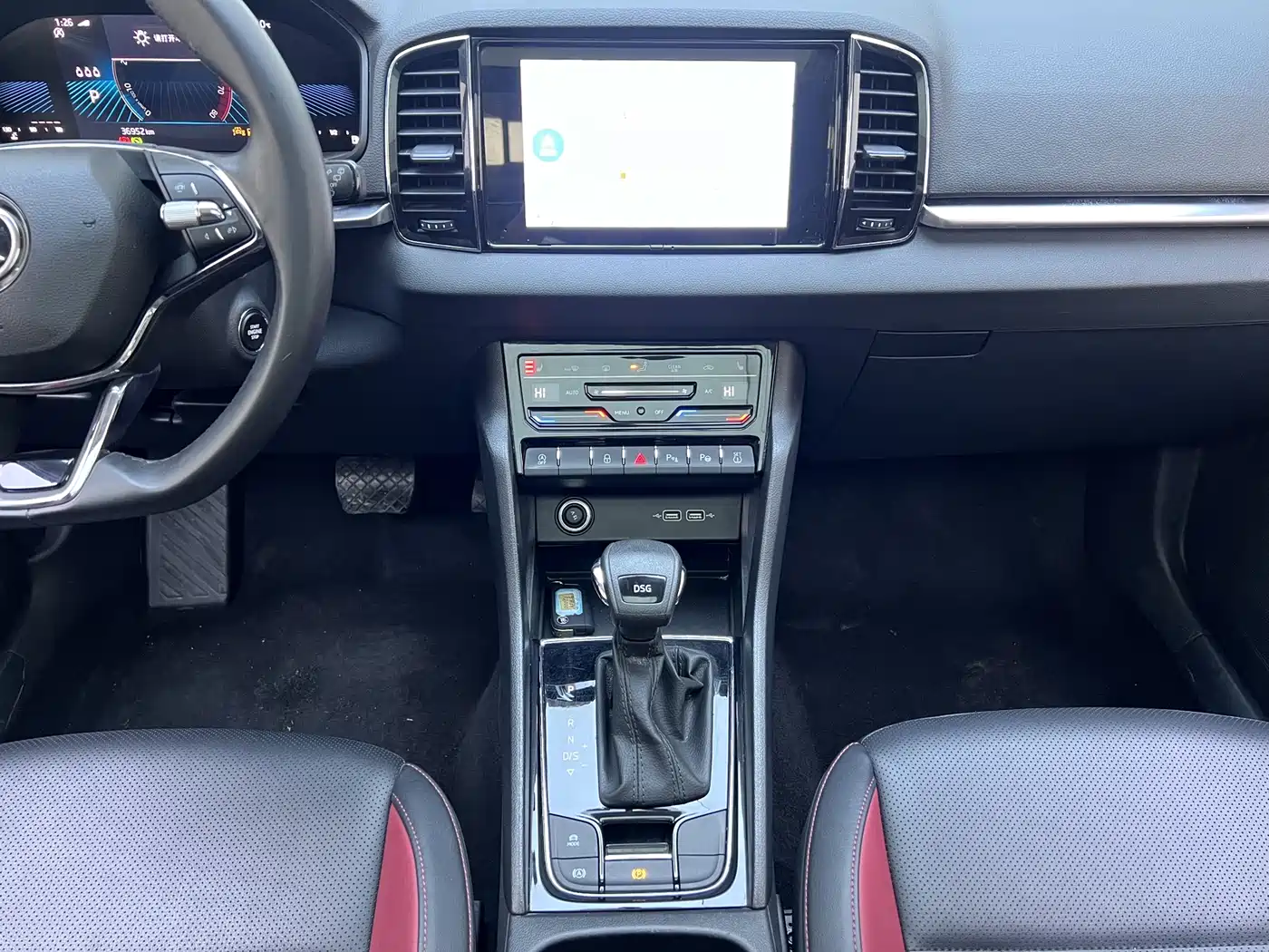 Škoda Karoq 2023 TSI280 Luxury Edition фото 10