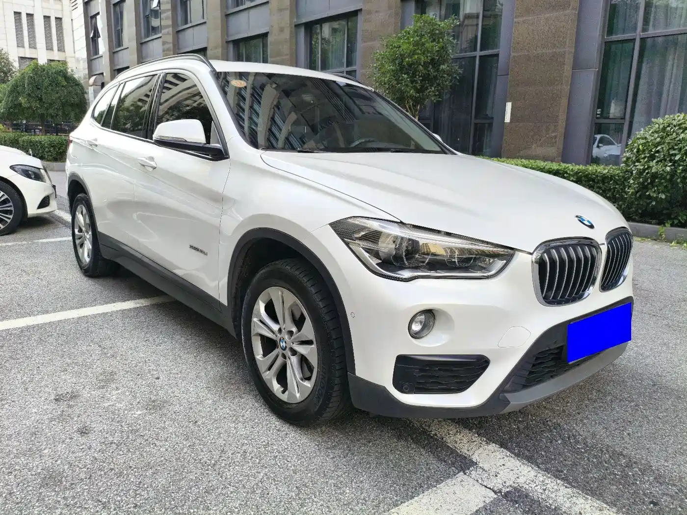Photo 3 - BMW X1