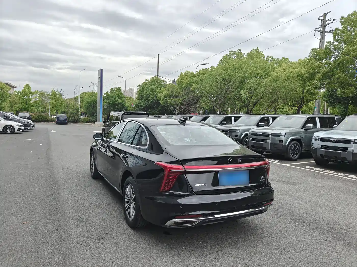 Hongqi H5 2025 1.5T DCT 600,000 Units Commemorative Edition фото 4