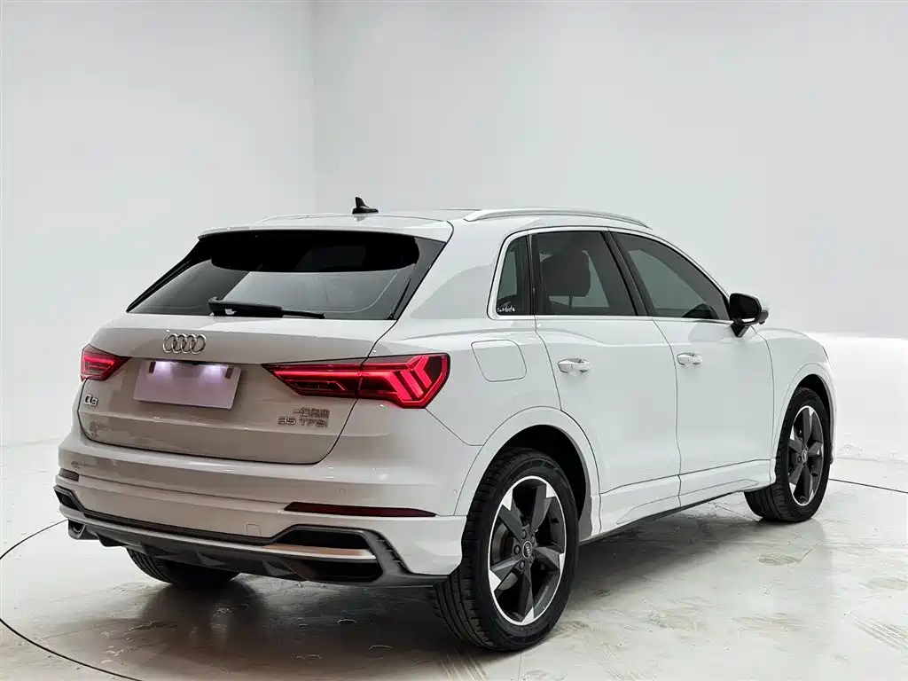 Audi Q3 2023 35 TFSI Fashion Dynamic (1.4T) фото 6