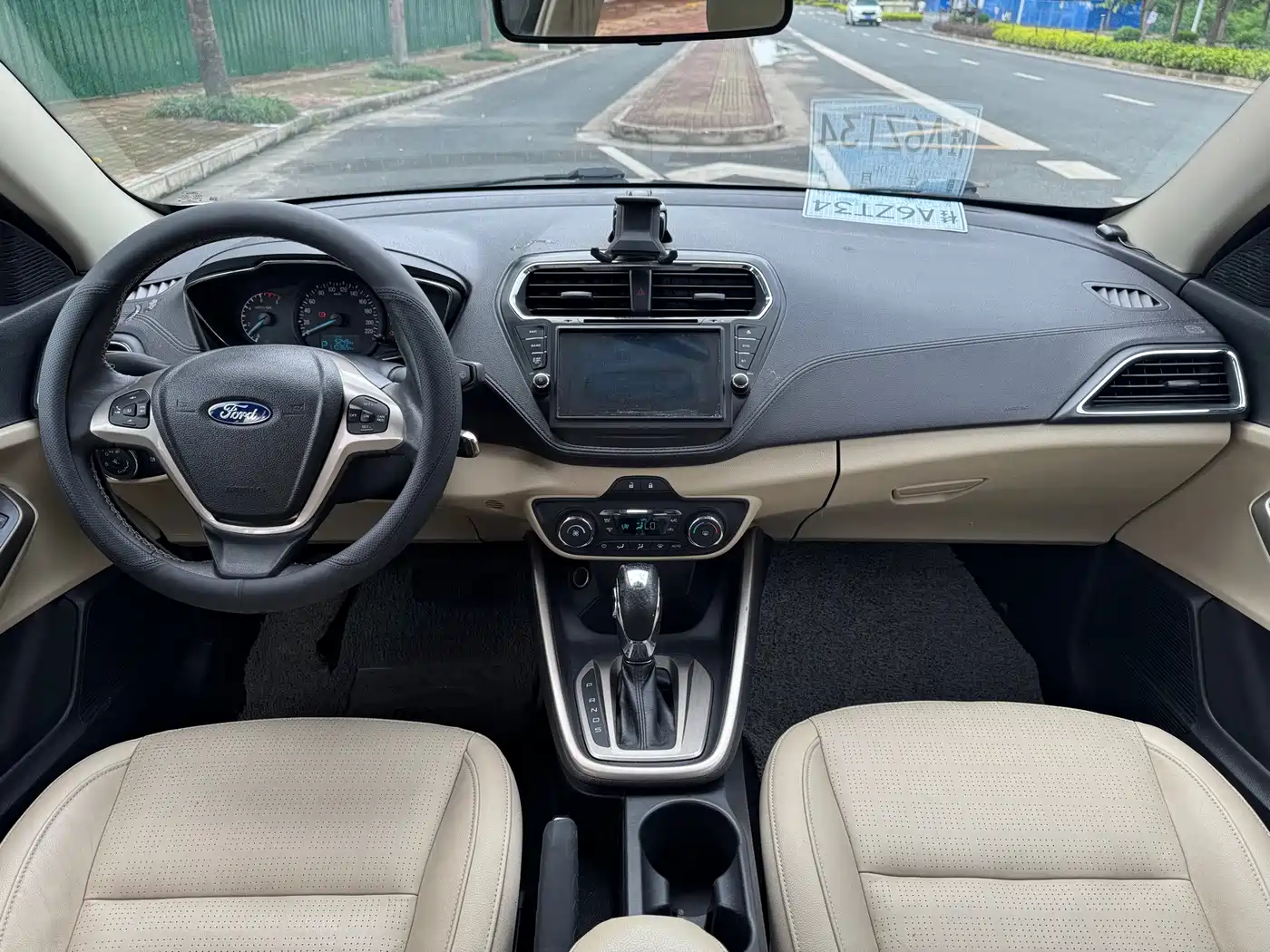 Ford Escort 2015 2015 1.5L Automatic Fashion