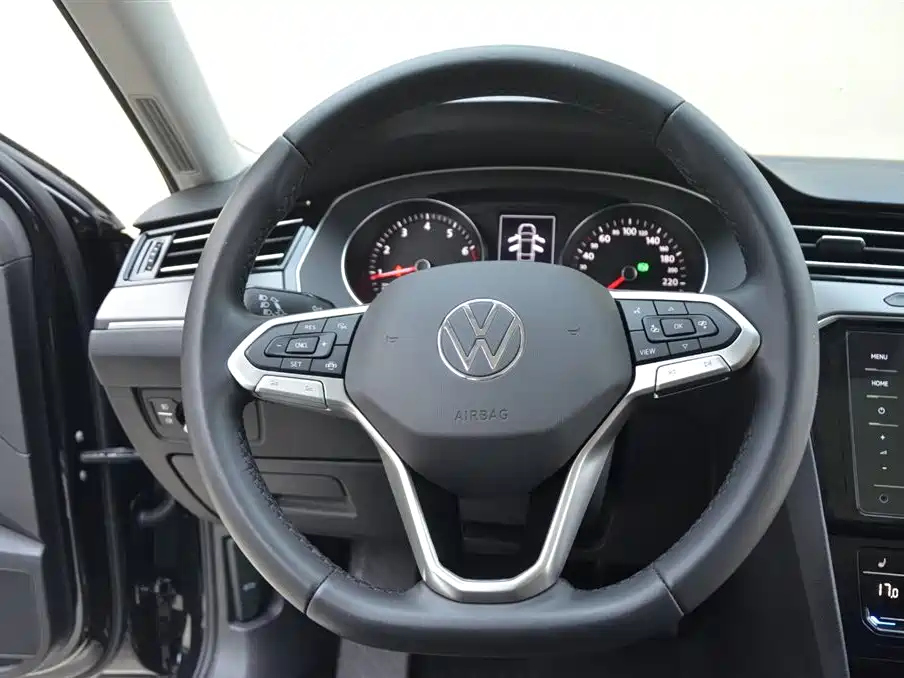 Volkswagen Magotan 2020 330TSI DSG Leading фото 10
