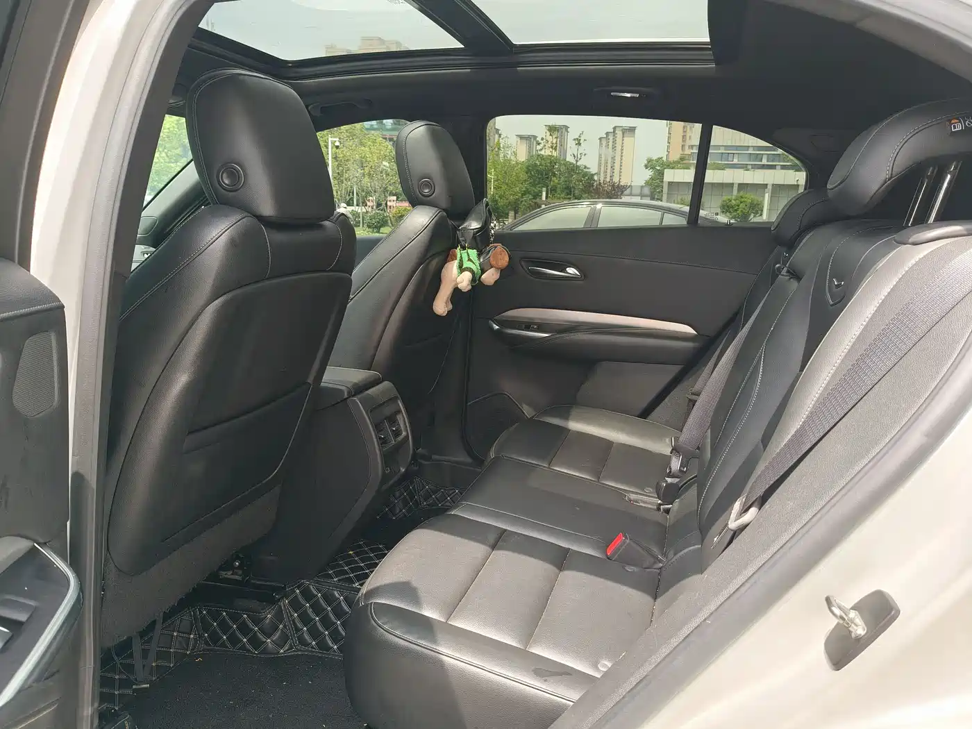Cadillac XT4 2018 28T FWD Leading Edition фото 9