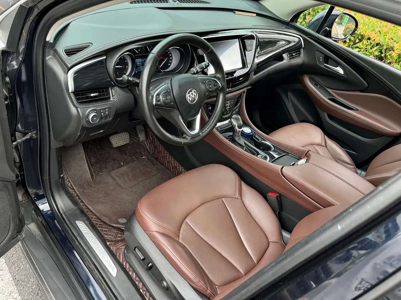 Фото 12 - Buick Envision Plus