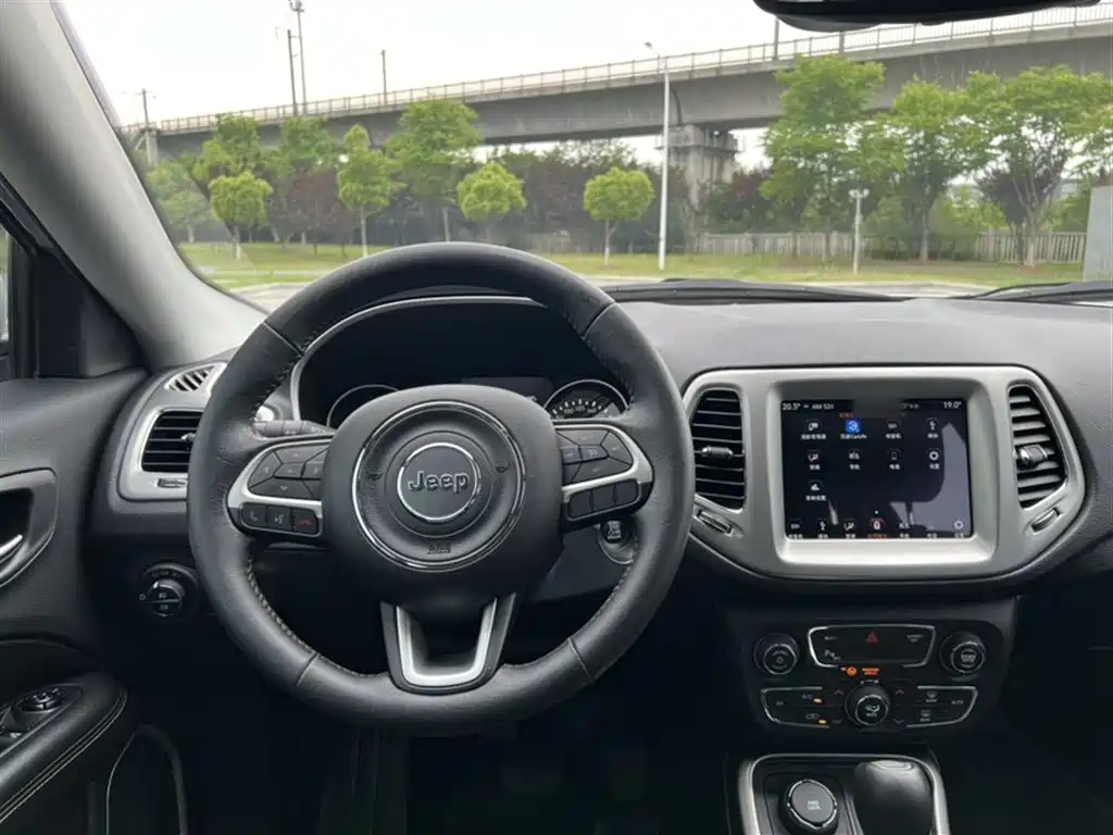 Jeep Compass 2019 2019 200T Auto Family AWD-Connected Large Screen Edition