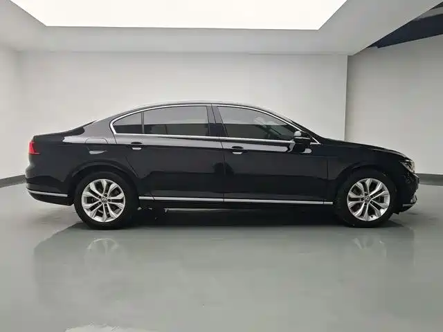 Volkswagen Magotan 2017 330TSI DSG Luxury фото 11