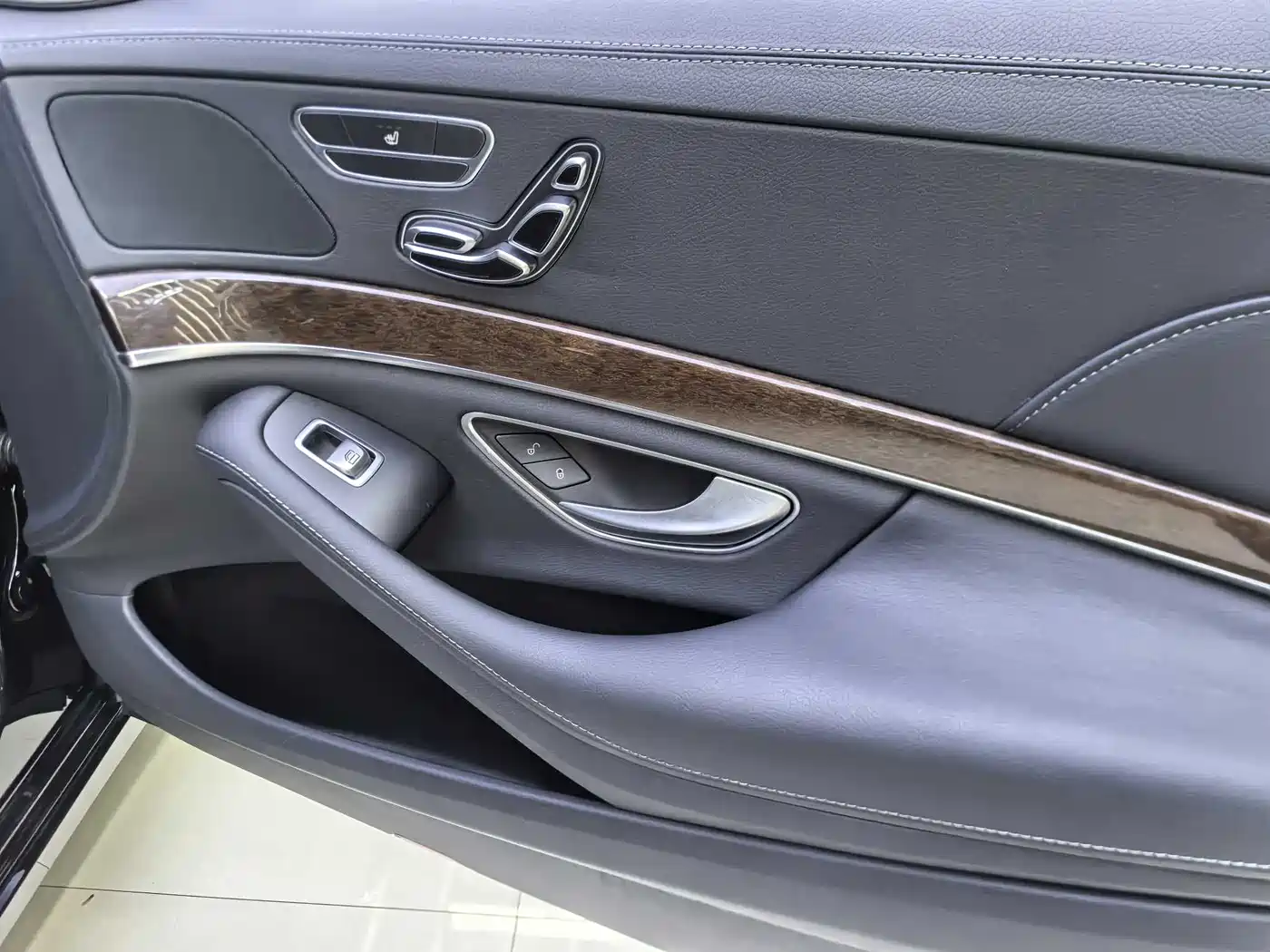 Mercedes-Benz S-Class 2017 S 320 L Business фото 16