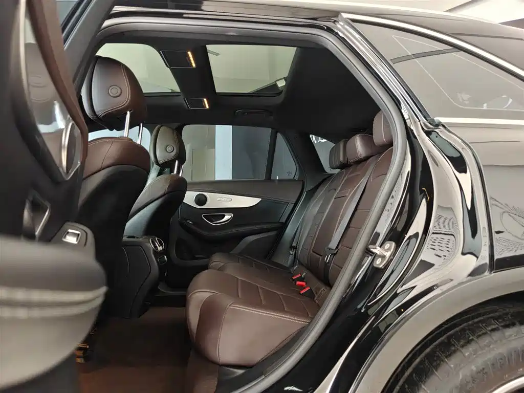 Mercedes-Benz GLC 2022 Model GLC 260 L 4MATIC Dynamic Edition фото 7