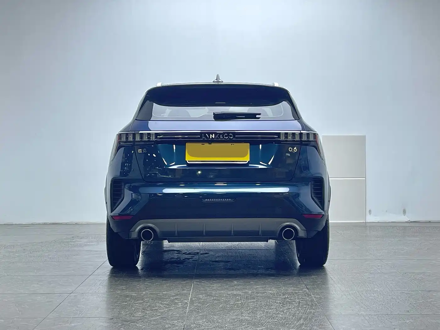 Lynk & Co 06 2020 1.5T Halo фото 5