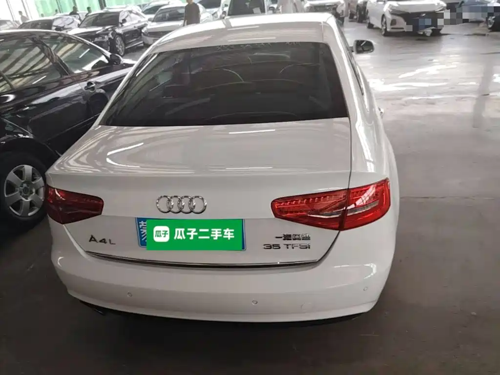 Фото 6 - Audi A4L