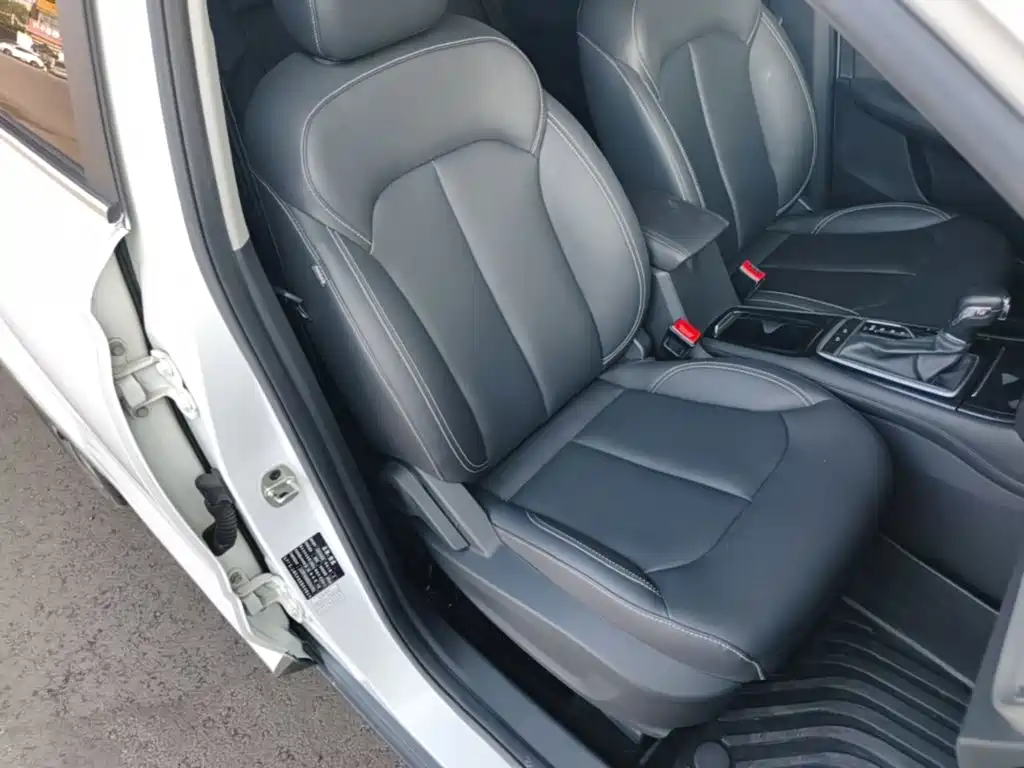 Roewe RX3 2020 2020 1.6L CVT 4G Ultra Comfort Flagship