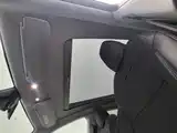 Photo 14 - Tesla Model Y
