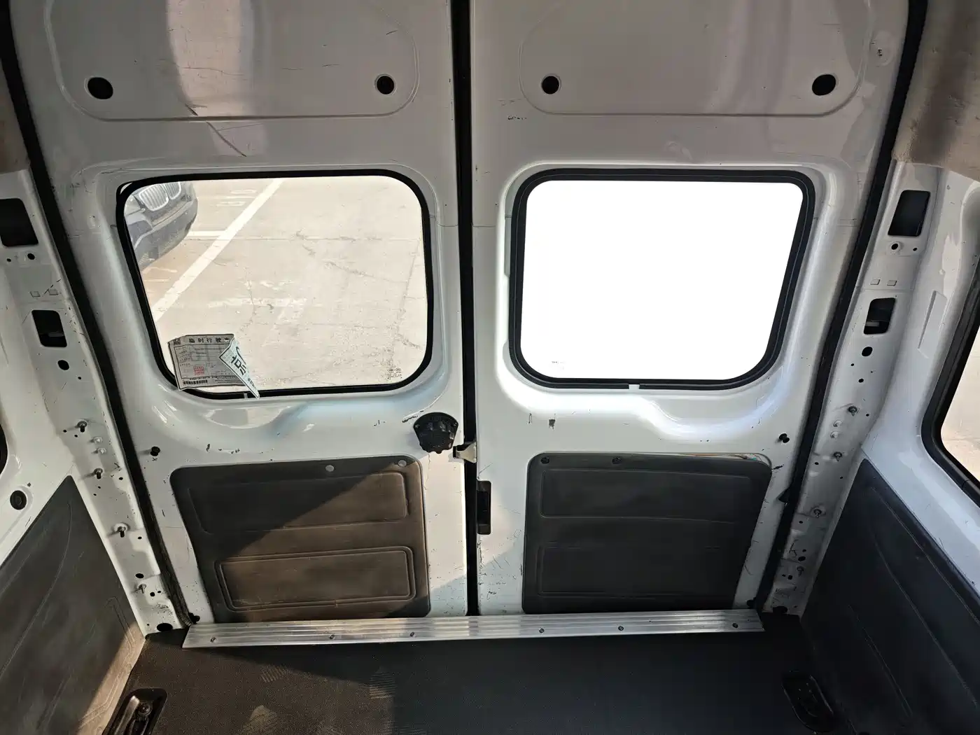 Ford New Generation Transit 2018 2016 Model 2.2T Short Wheelbase 6-Seater Mid-Roof Multi-Purpose Vehicle