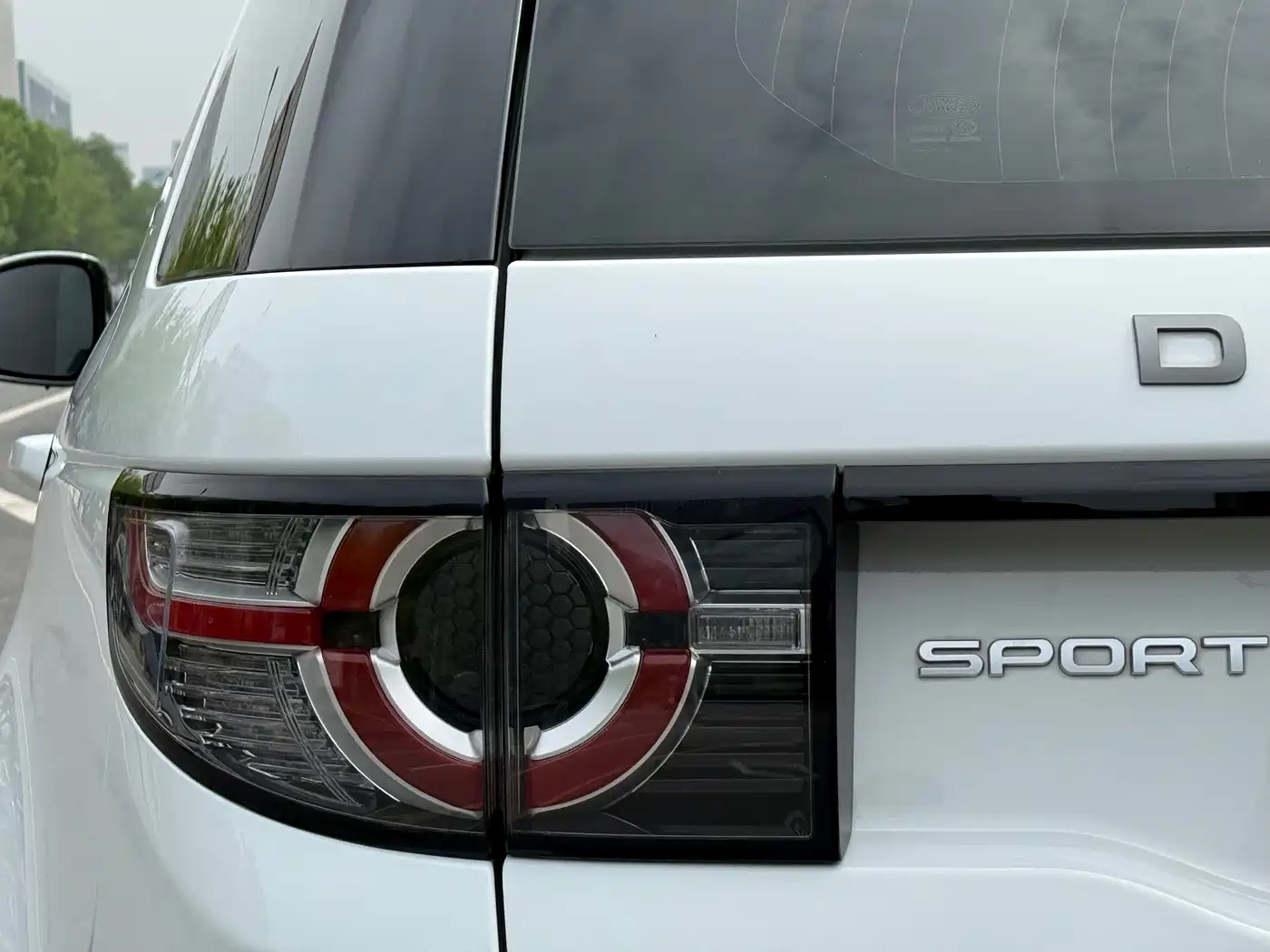 Land Rover Discovery Sport 2018 240PS SE Edition фото 9