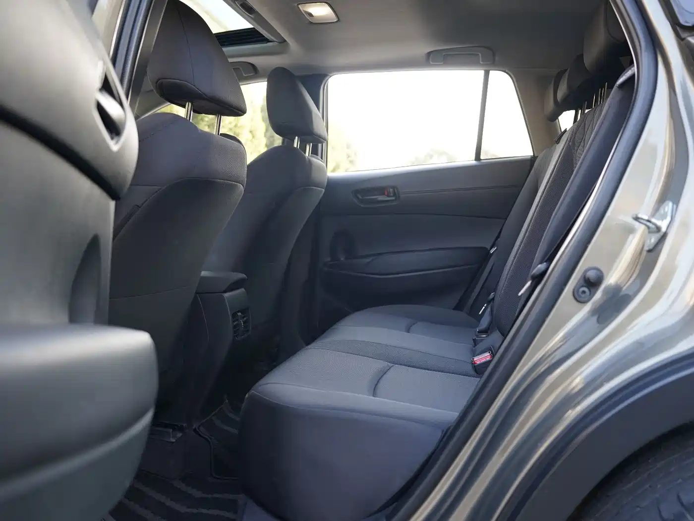 Toyota Corolla Cross 2022 2.0L Elite Edition фото 23