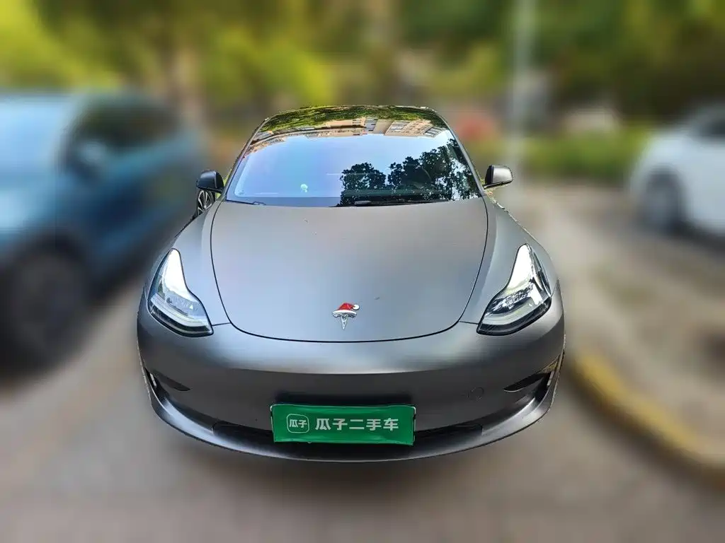 Фото 24 - Tesla Model 3