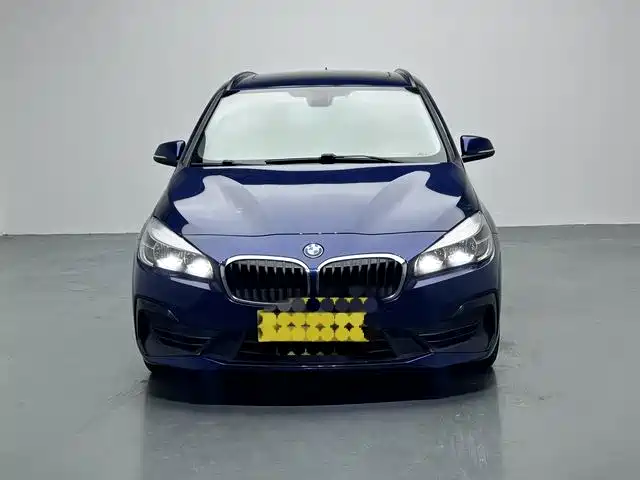 Фото 2 - BMW 2 Series Touring