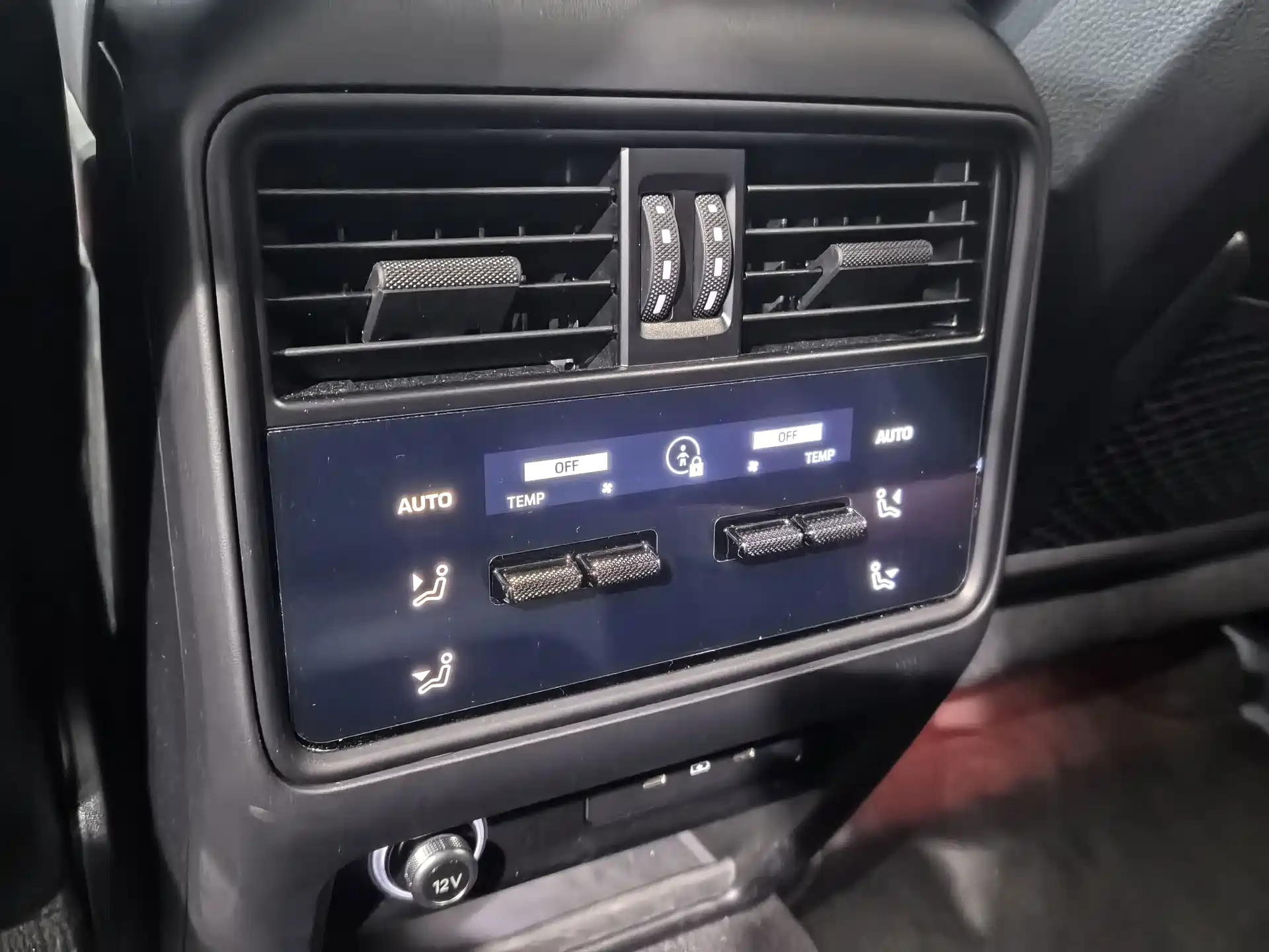 Photo 12 - Porsche Cayenne