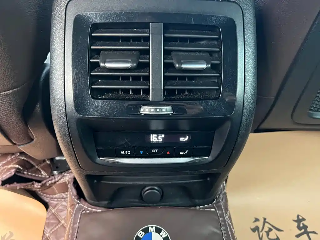 Photo 16 - BMW X4