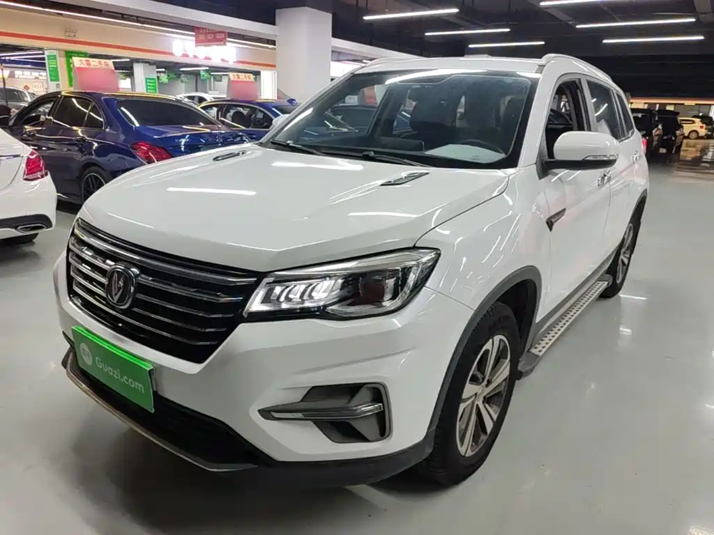 Фото 2 - Changan CS75
