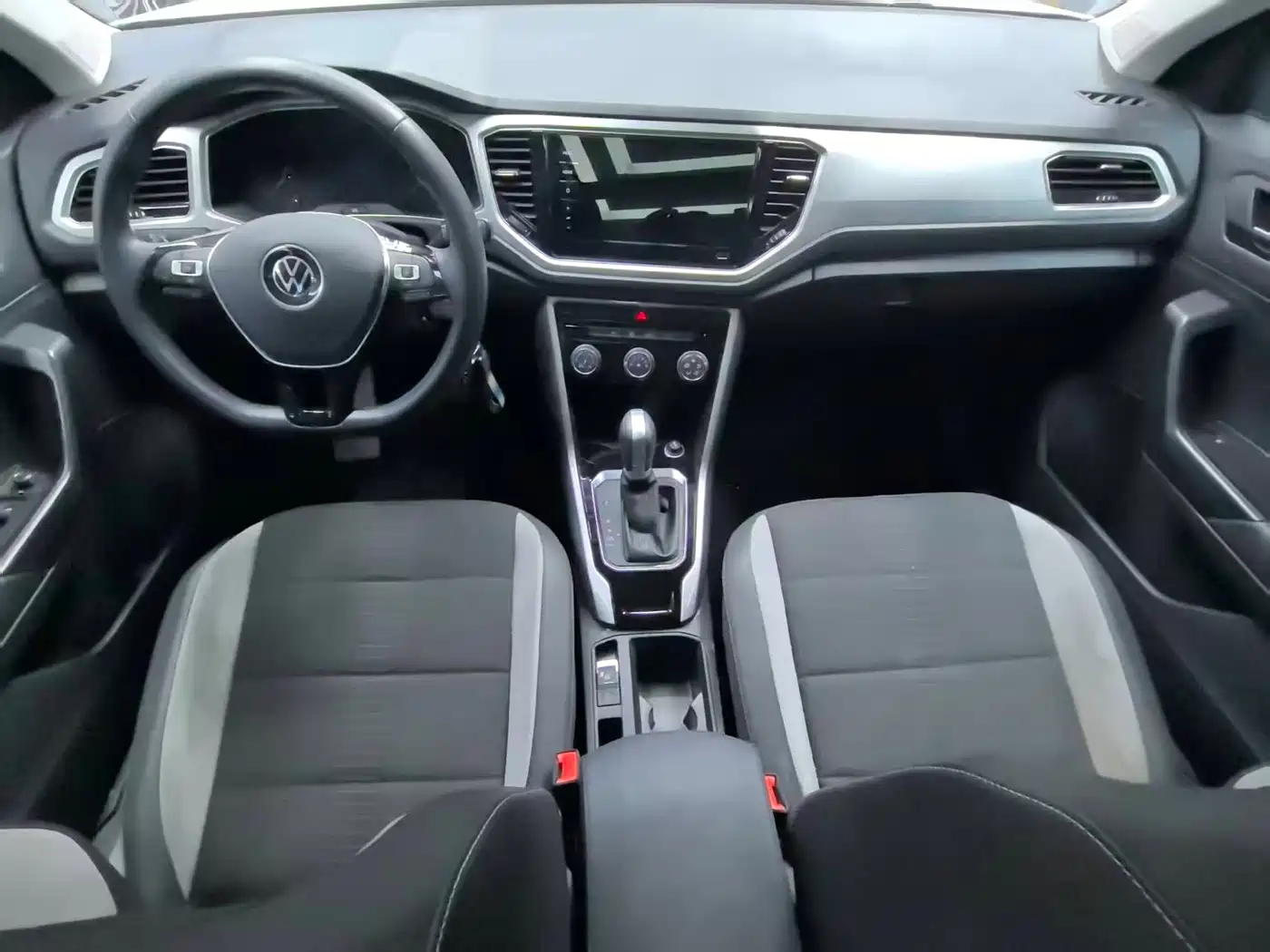 VOLKSWAGEN T ROC EXPLORING SONGS