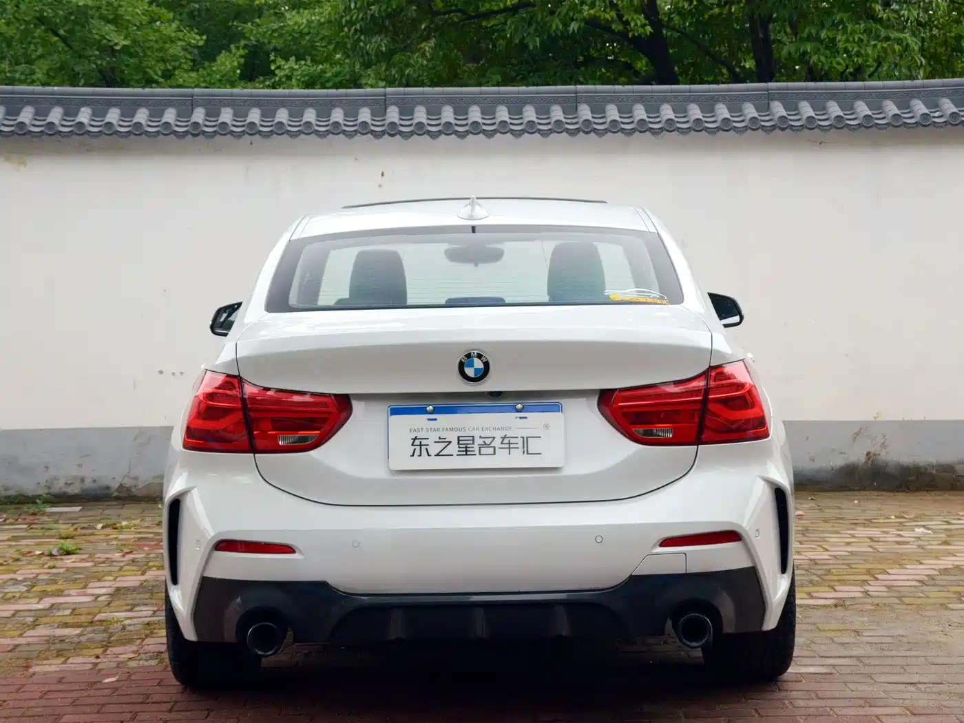BMW 1-SERIES