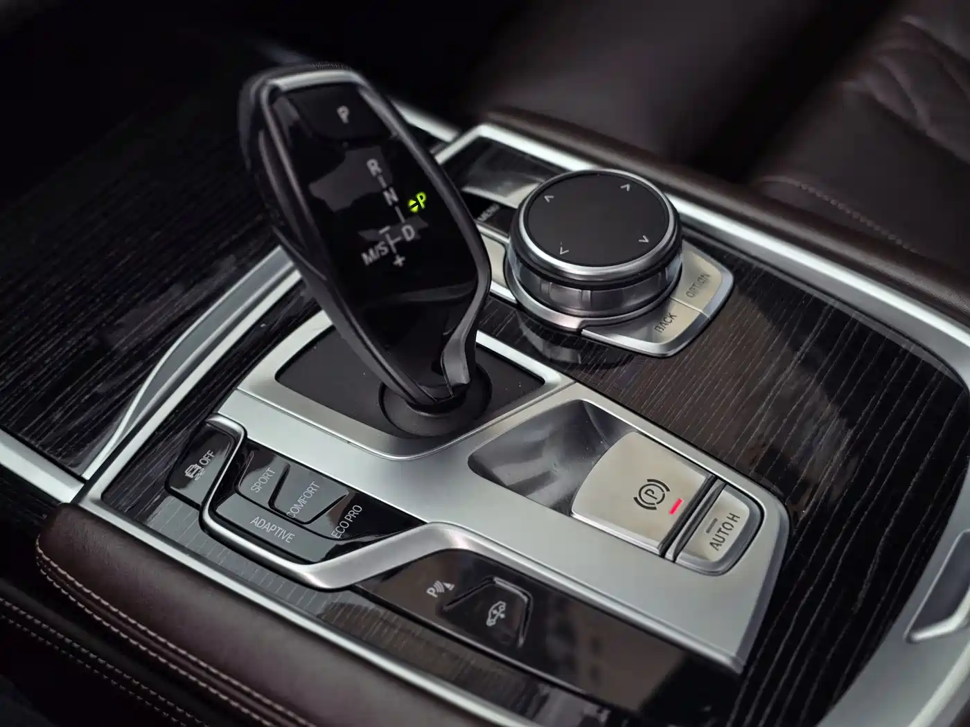 BMW 7 Series 2019 730Li M Sport Package фото 11