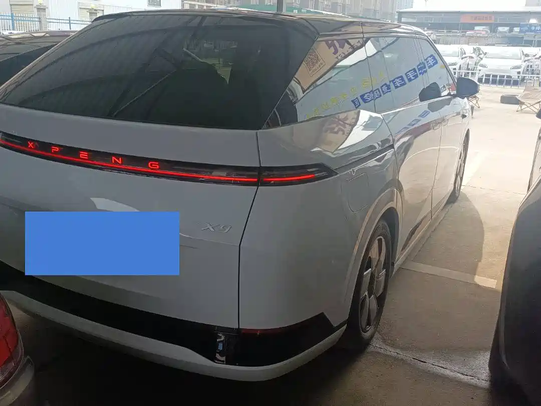 XIAOPENG X9