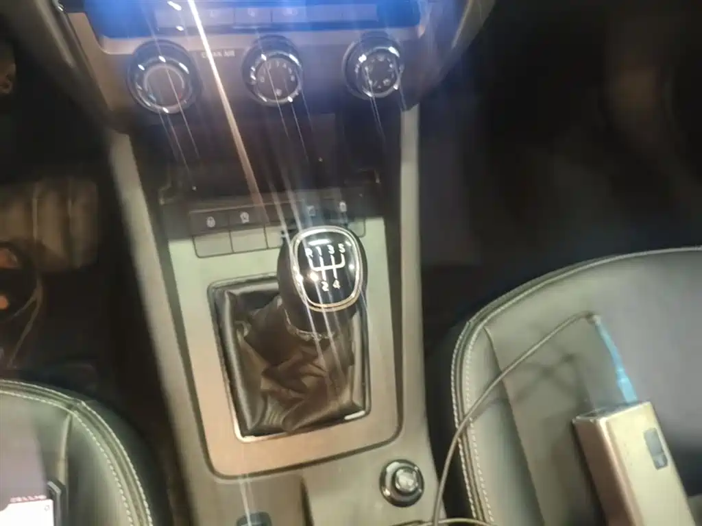 Škoda Rapid 2020 1.5L Manual Standard фото 14