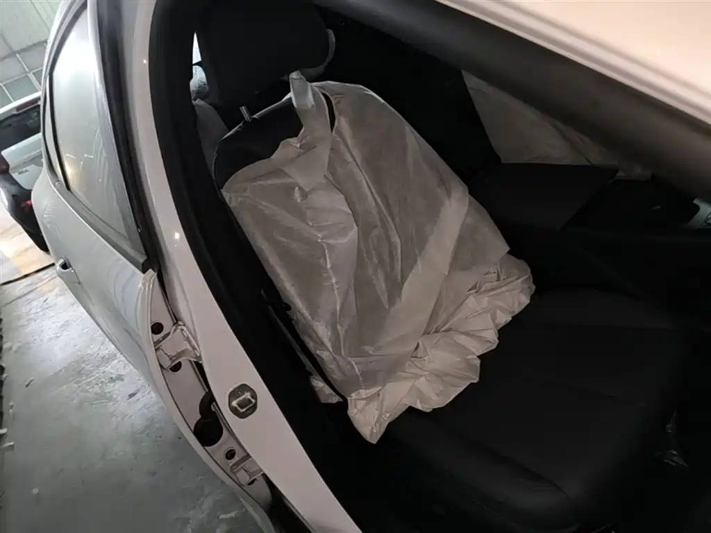 BYD Qin PLUS 2026 DM-i Smart Edition 128KM Progressive фото 25