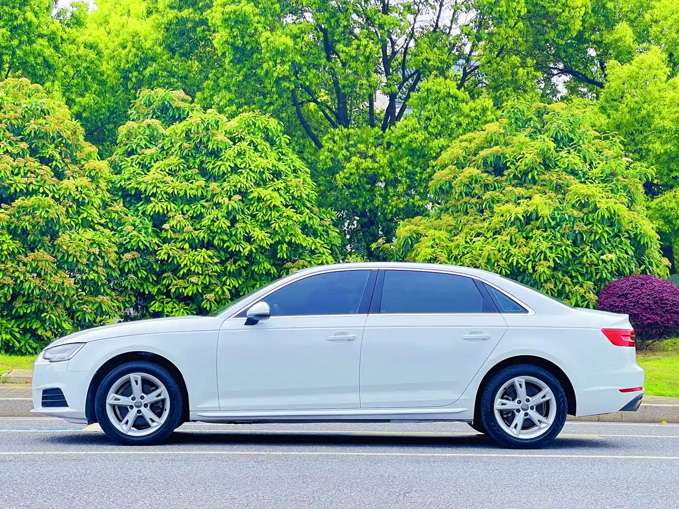 Audi A4L 2017 40 TFSI Fashion Edition фото 4