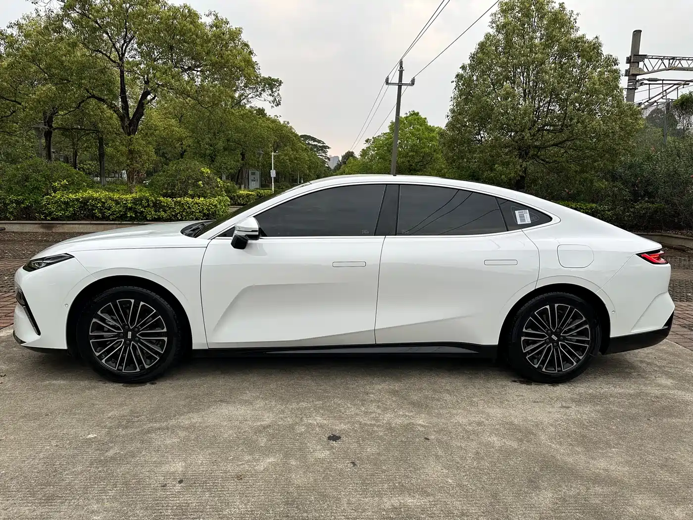 GEELY GALAXY GALAXY SPARKLE 8