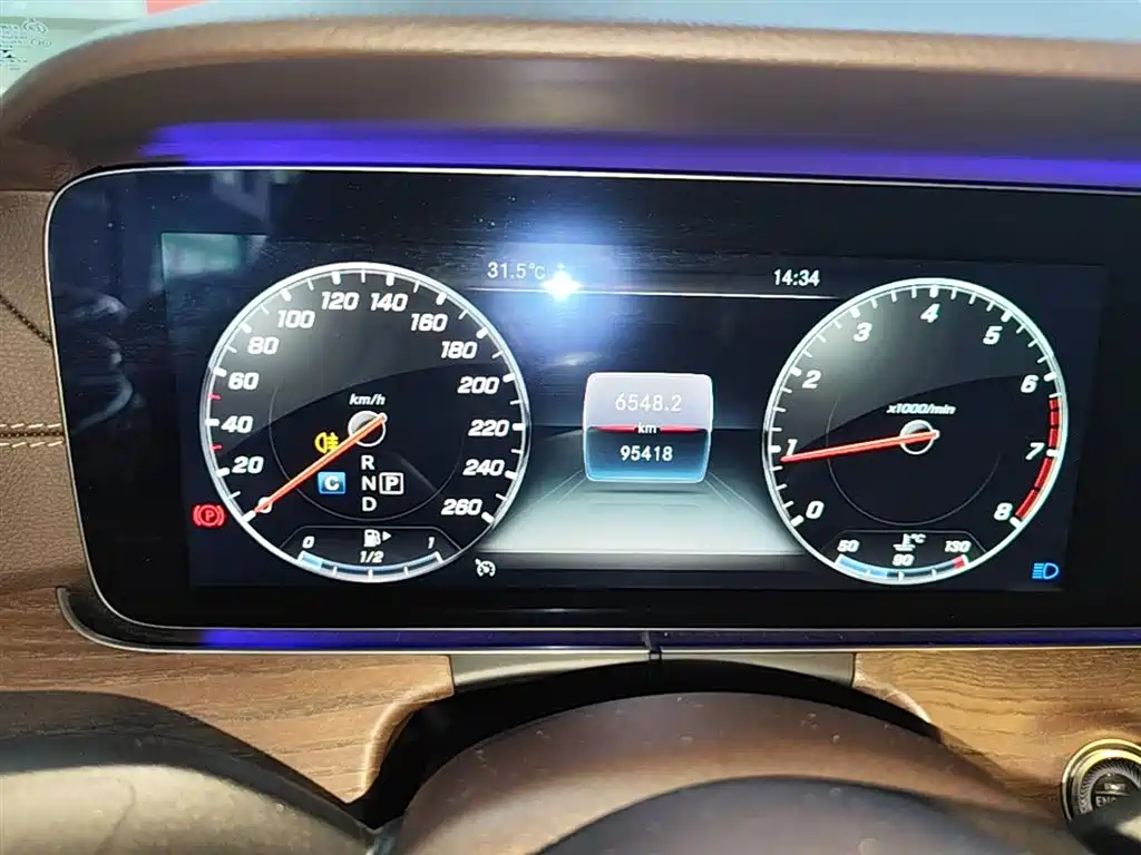 Mercedes-Benz E-Class 2020 E 300 L Luxury Model фото 12