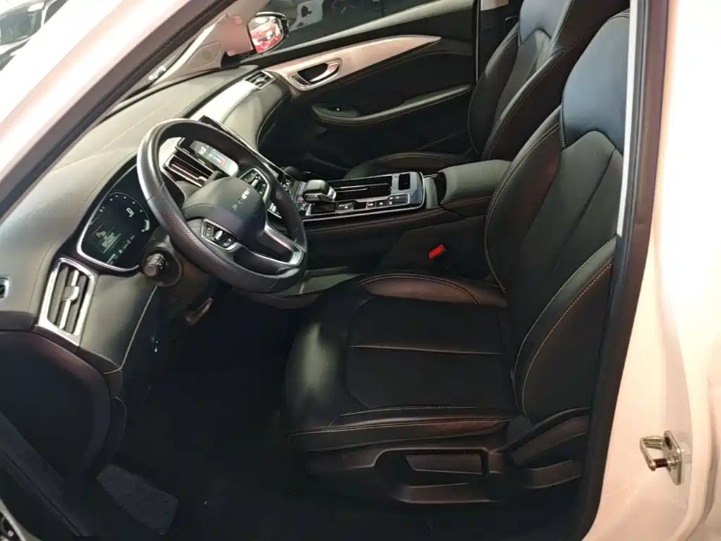 Фото 15 - Roewe i6 MAX EV