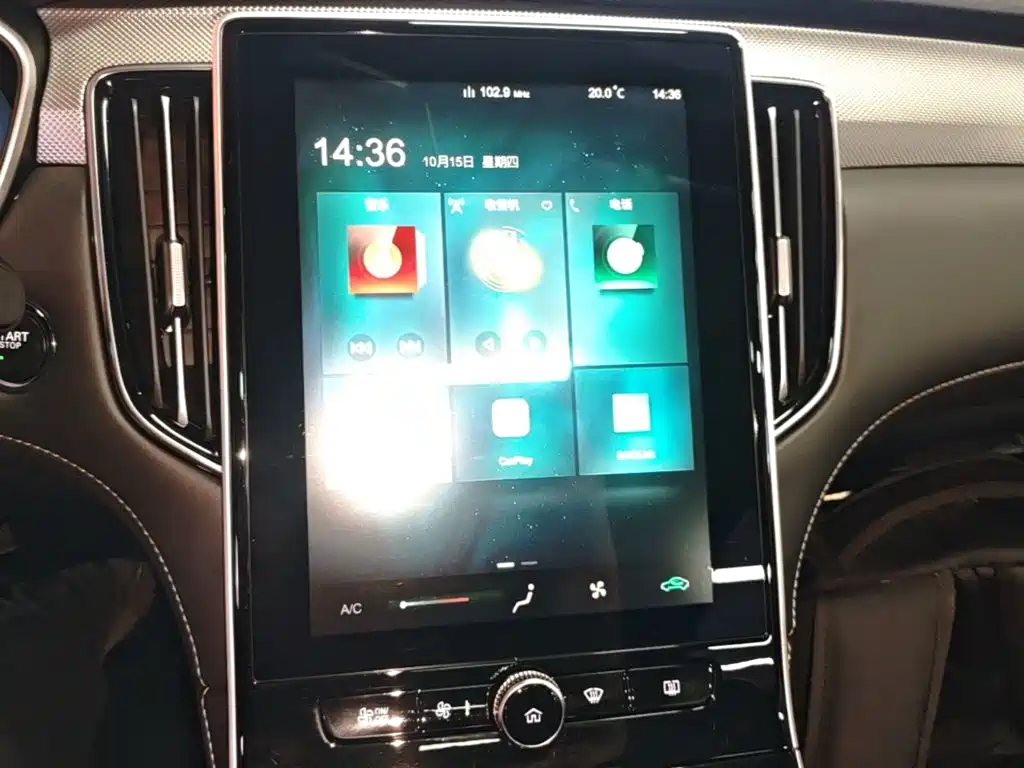 Фото 13 - Roewe i6 MAX EV