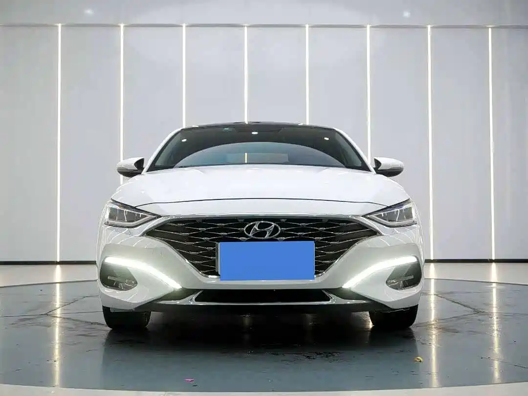 Hyundai Fista 2019 280TGDi Smart Speed Edition China VI фото 2