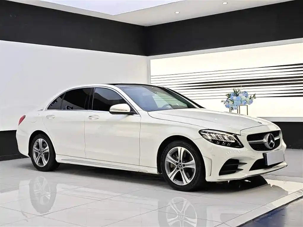 Mercedes-Benz C-Class 2019 Facelift C 260 L Sport фото 3