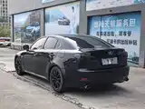 Photo 5 - Lexus IS