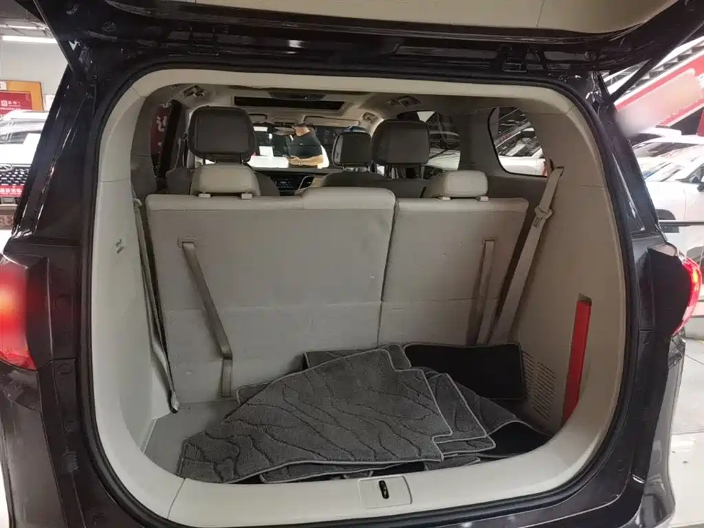 Buick GL8 2017 ES 28T Comfort Type China V фото 19