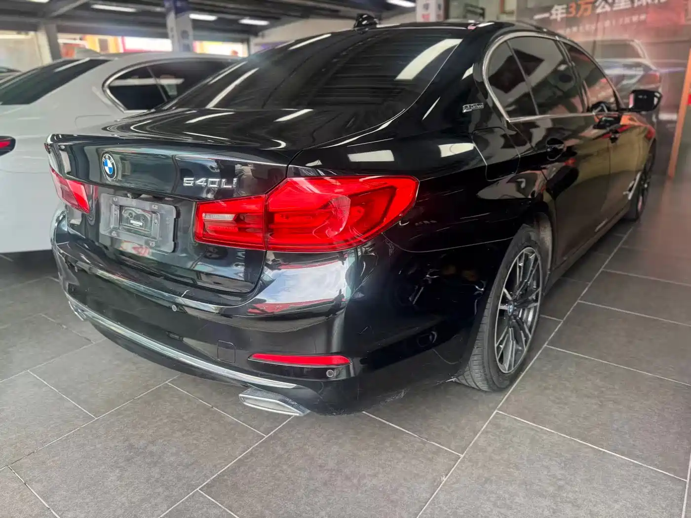 BMW 5 Series New Energy 2019 Facelift 530Le Luxury Package фото 9