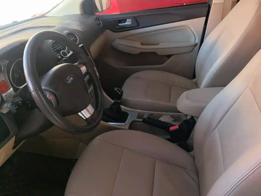 Фото 9 - Ford Focus