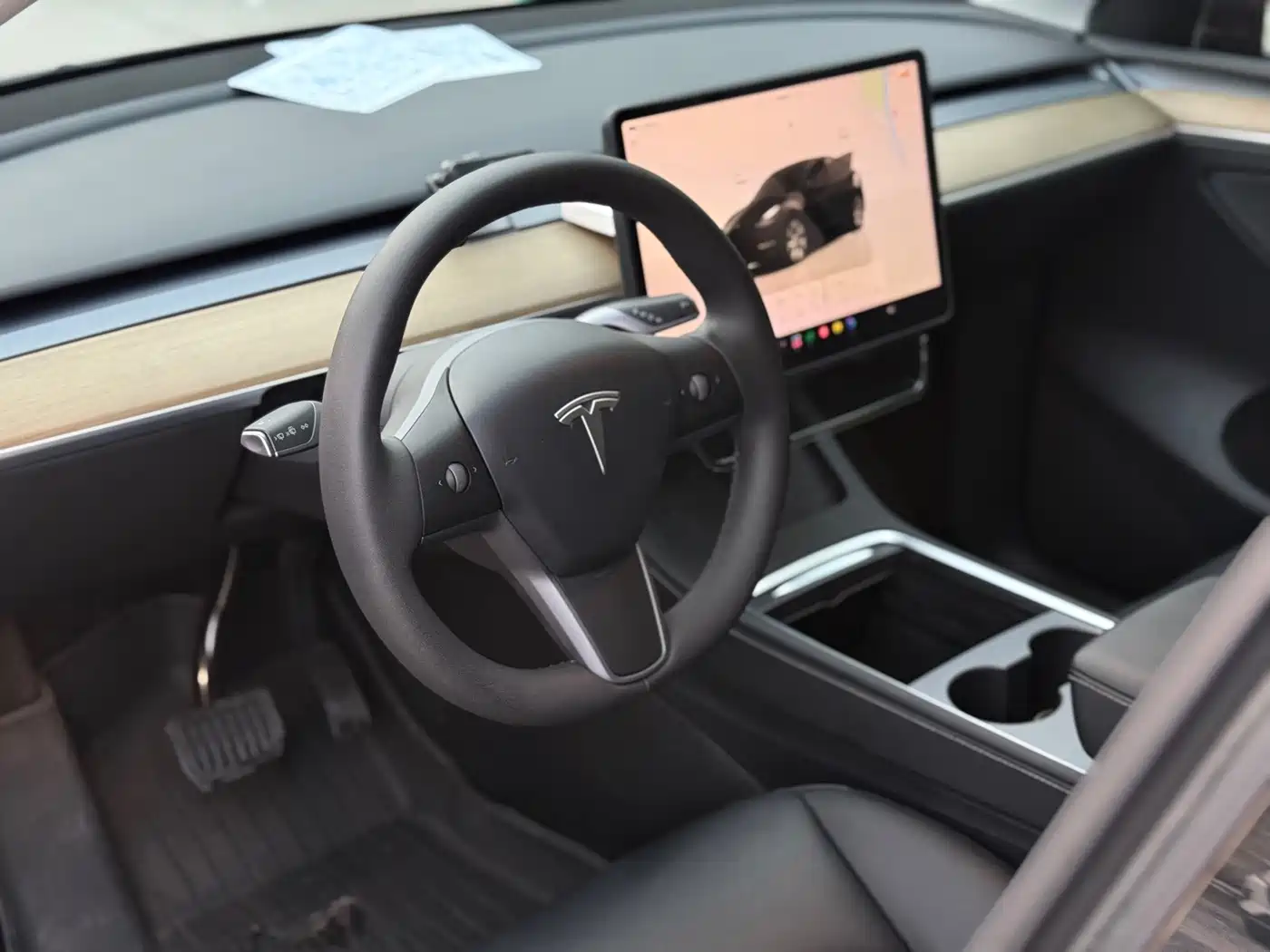 Фото 15 - Tesla Model Y